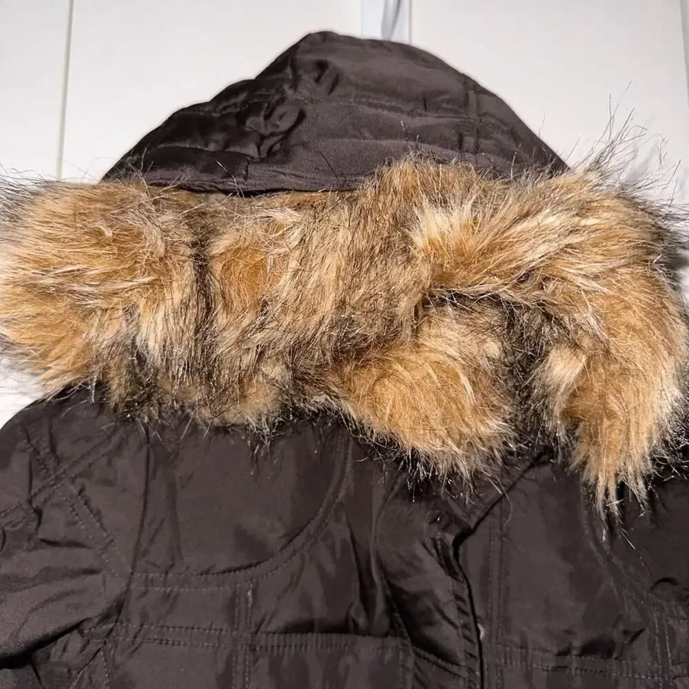 GIRLS Sz Medium GAP Jacket Winter Puffer with attached Fur Hood - Black